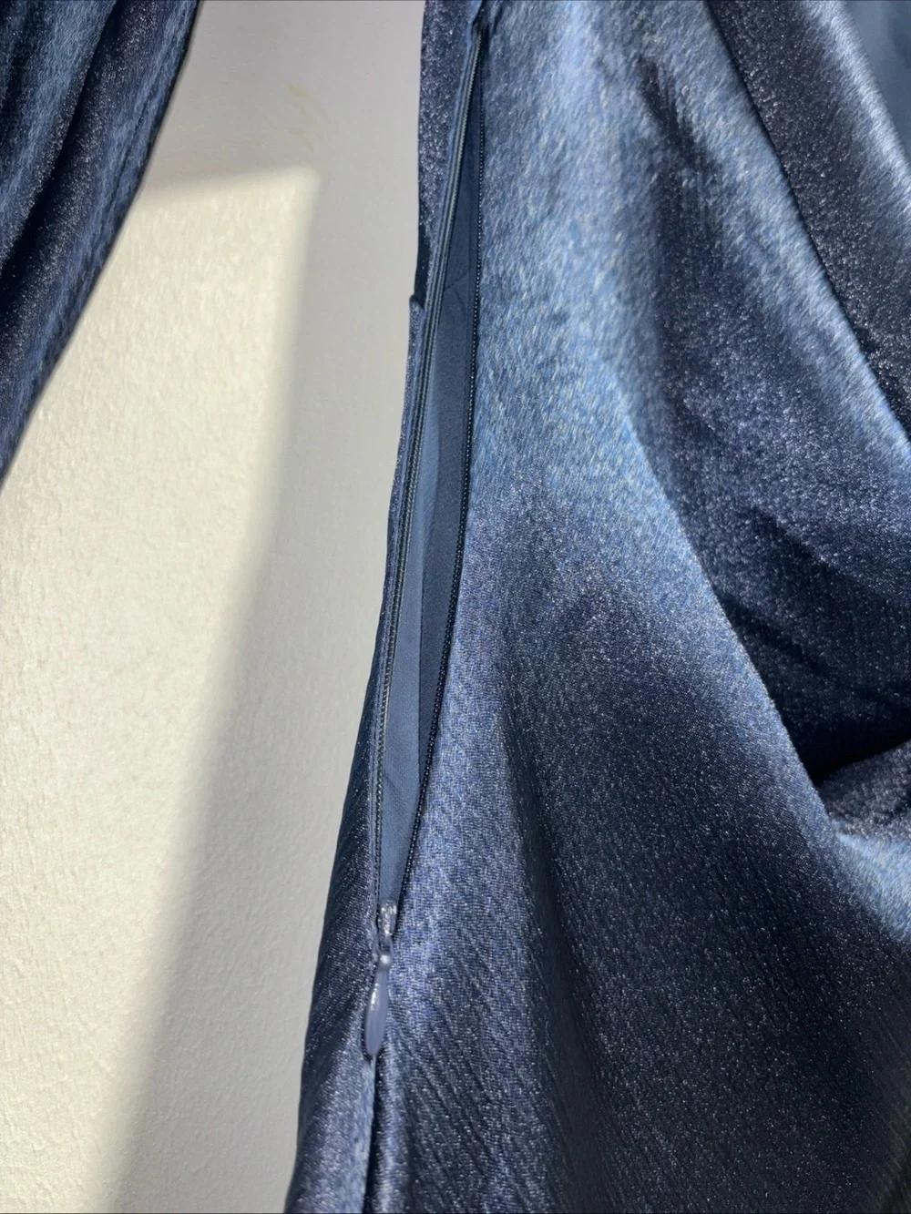 Abercrombie & Fitch Long-sleeve Cowl Back Slip Maxi Dress Women’s Size S Navy